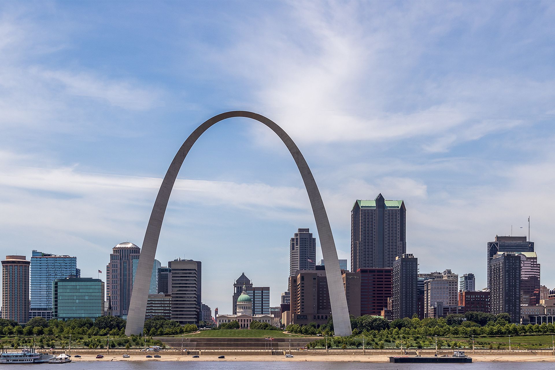 City of St. Louis skyline with arch